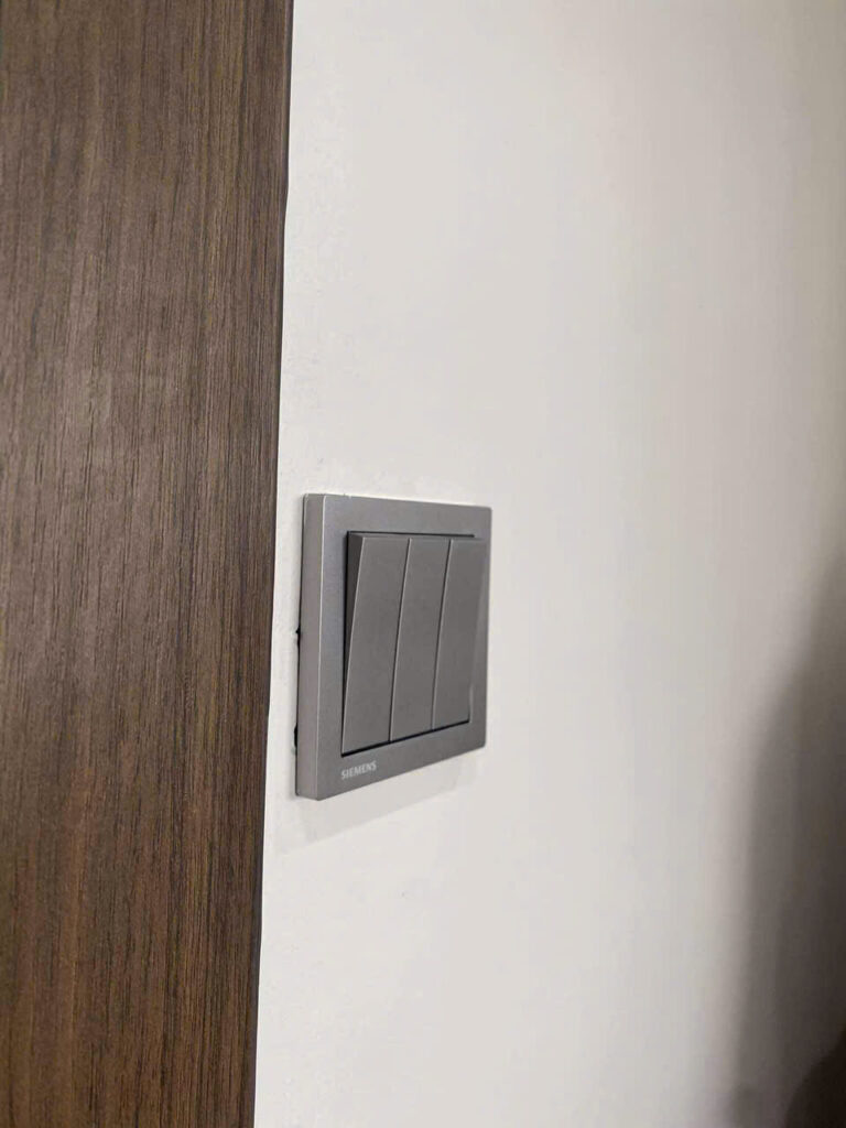 Công tắc siemens Relfa